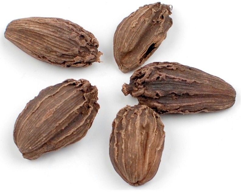 D'Allesandro Whole Black Cardamon Seed 8 oz.