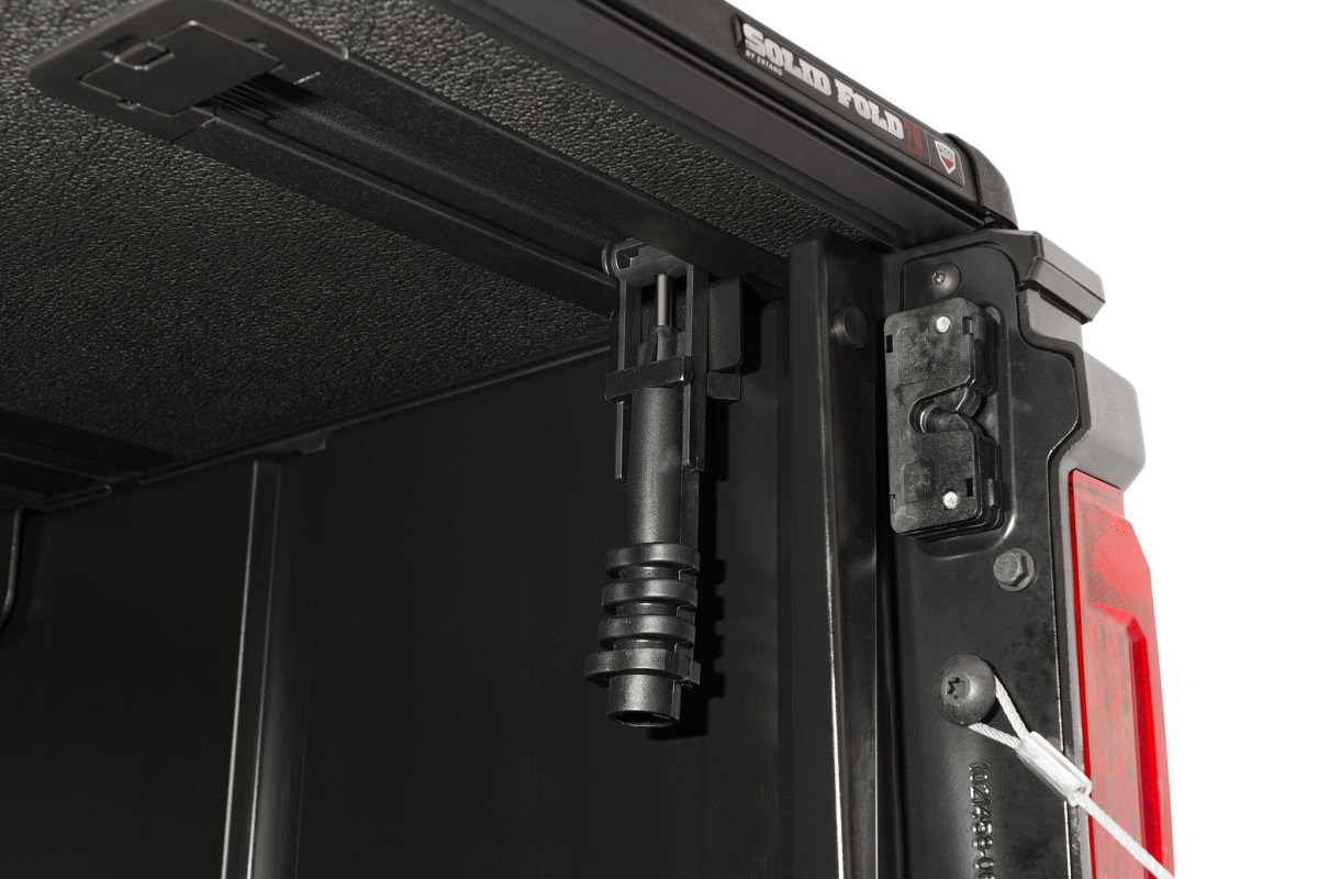 Extang Solid Fold Hard Tonneau Covers for Polaris 20182019 Polaris