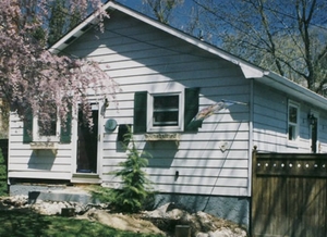 1-story with full front gable
