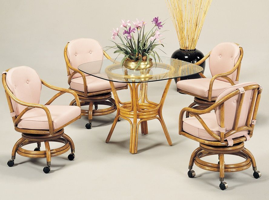 Classic Comfort Rattan Dining Set Of 5