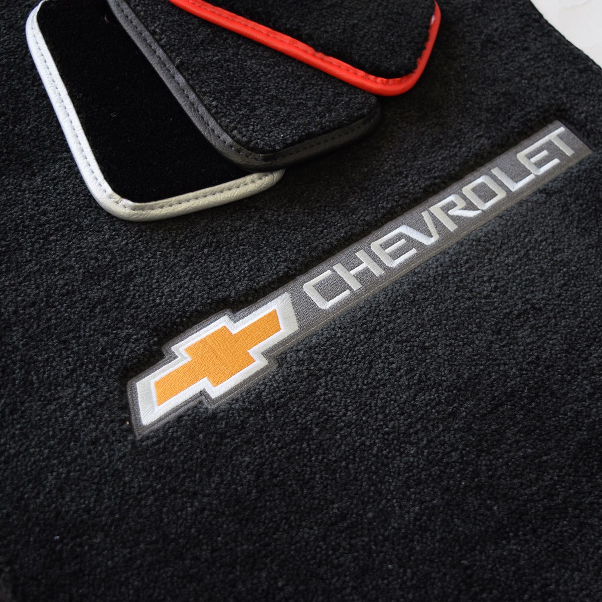 Chevrolet Suburban & Z71 Front Floor Mats
