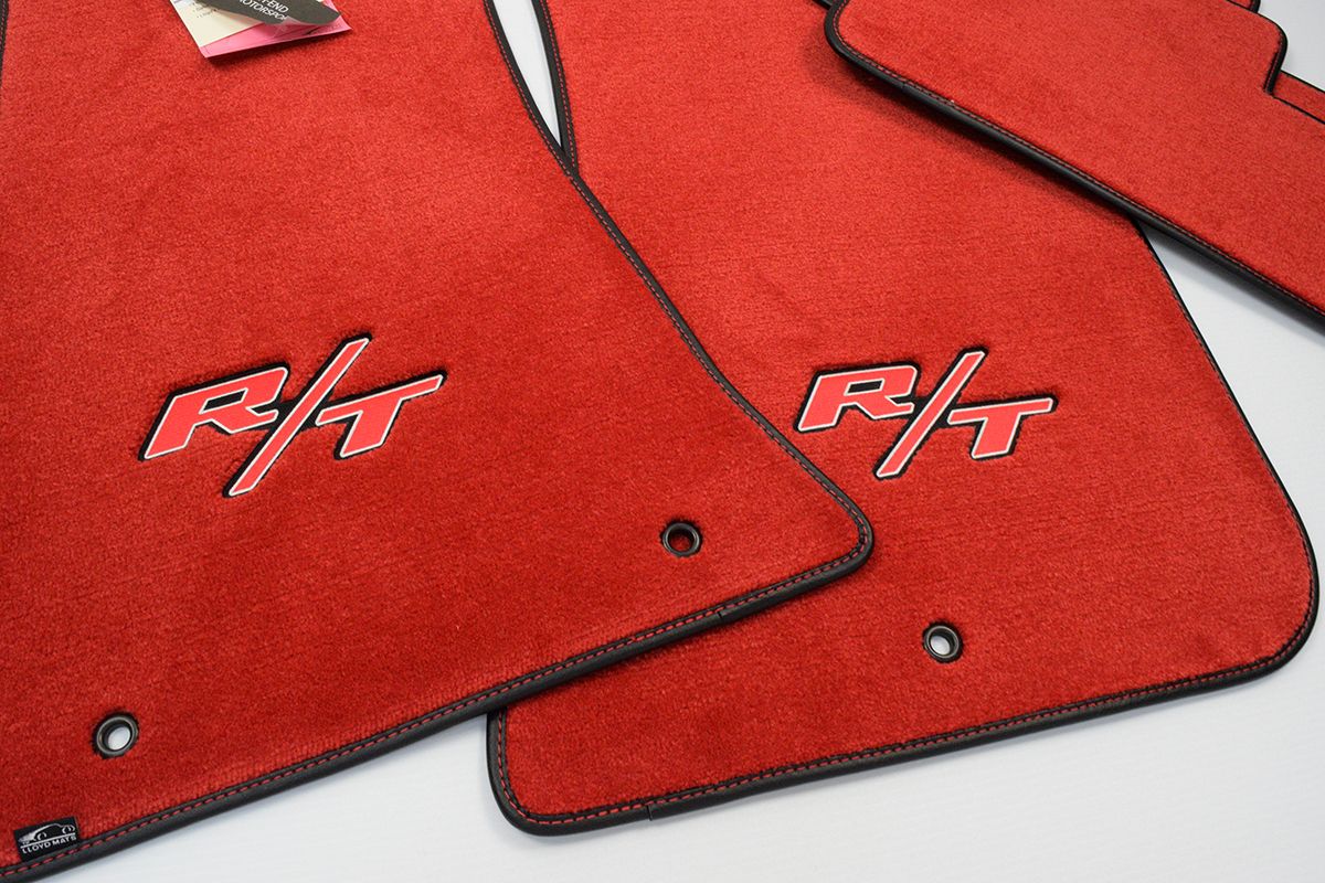 Dodge Magnum Trunk Floor Mats R/T 20052008 (Red Logo)