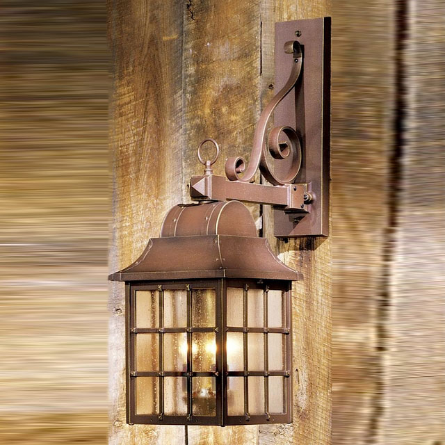 Hanover Lantern B8325 Revere Large Traditional Exterior Wall Lighting Fixture HANB8325