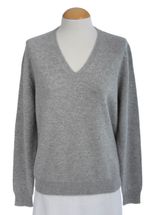 4 Ply Women's V-Neck Cashmere Sweater (Mid Grey) 4 Ply Women's V-Neck Cashmere Sweater (Mid Grey)