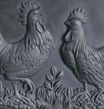 Deux Rooster bas Relief - HenFeathers